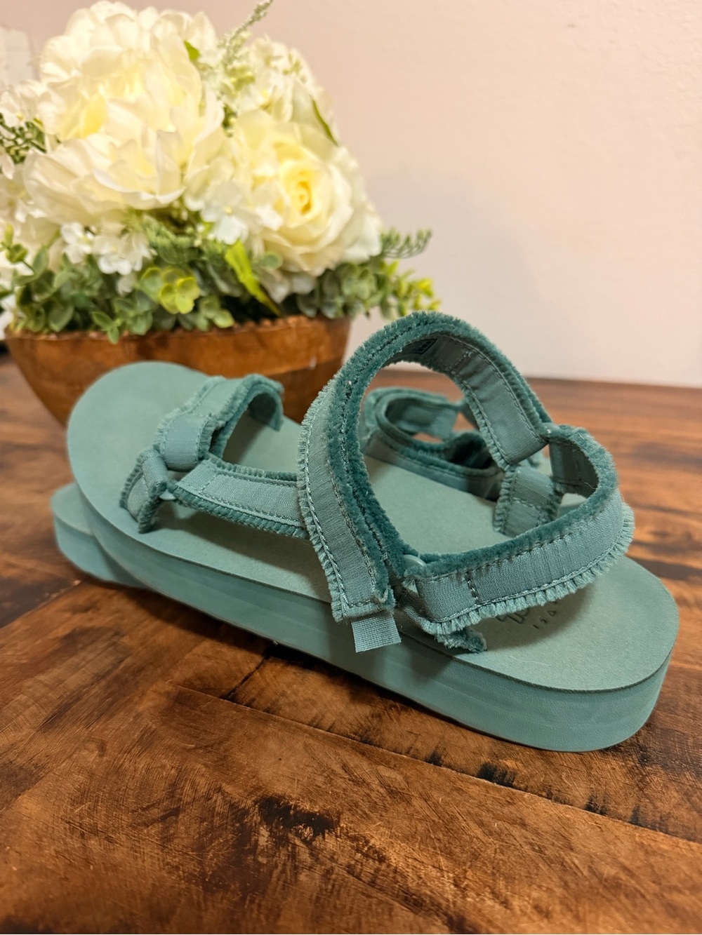 TEVA Adjustable Strap Sandals ✨